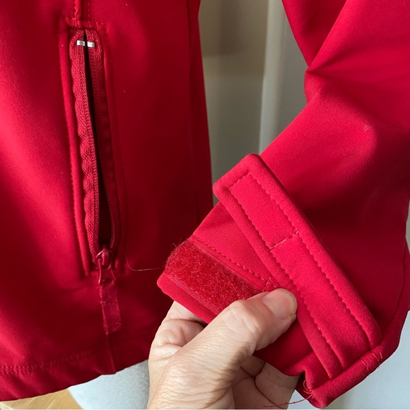 Red fleece lined rain jacket - Picture 5 of 9